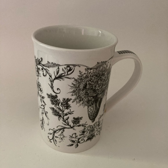 Lady Jayne Ltd Mug with Floral Design - Picture 1 of 10